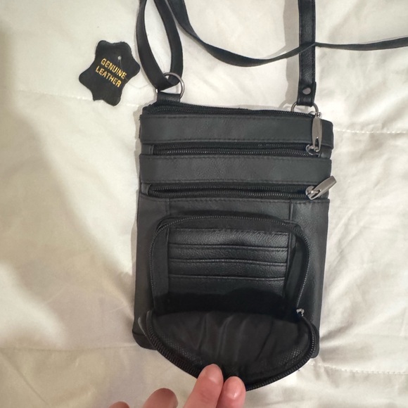 NWOT Black leather crossbody - Picture 4 of 8